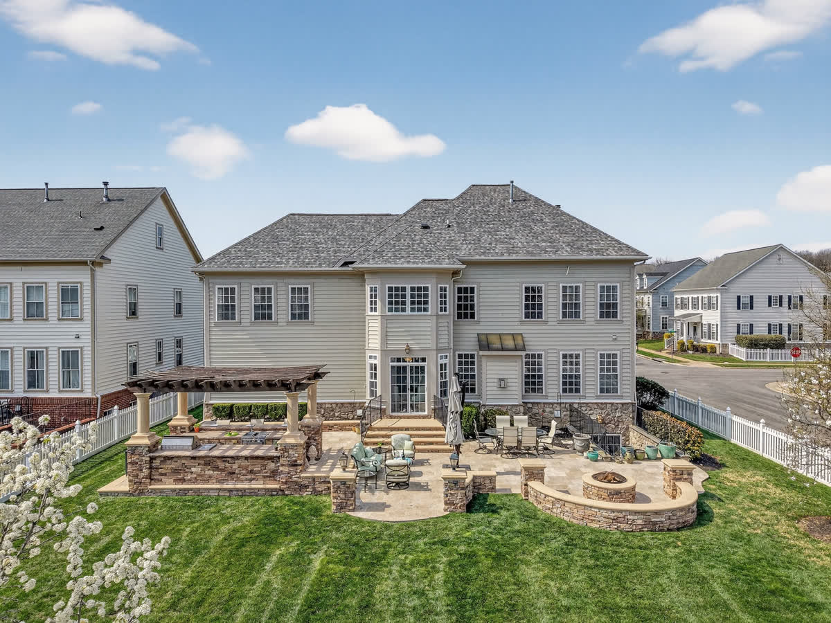 Lighthaus Media real estate photo, Exteriors & Twilight
