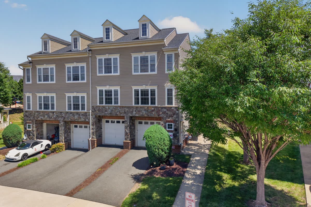 Lighthaus Media real estate photo, Exteriors & Twilight